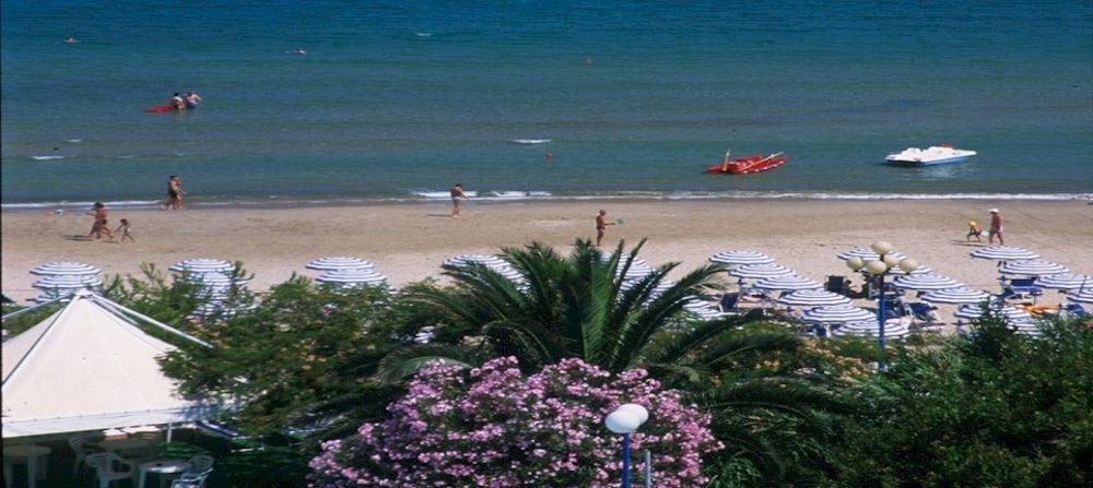 Hotel Baia Santa Barbara ローディ・ガルガーニコ エクステリア 写真